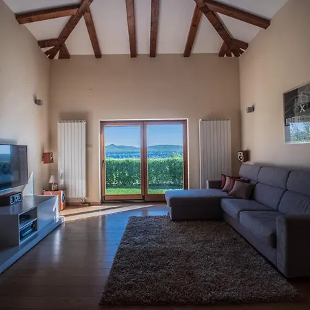 Lujo Villa *