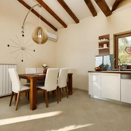 Villa Lujo *