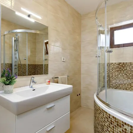 Charming With Private Pool * Drniš